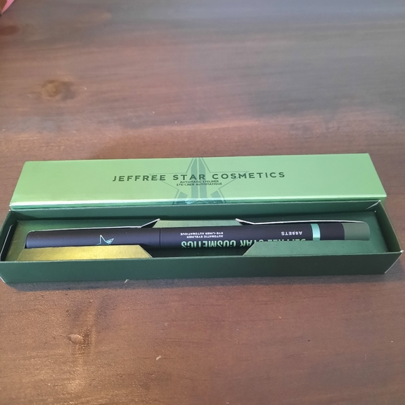 Jeffree Star Automatic Eye Liner A$$ets - Picture 1 of 2